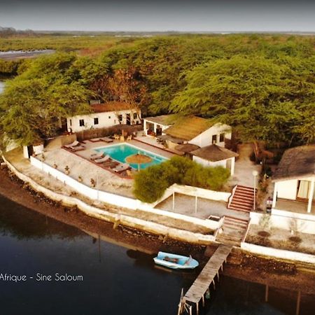 Les Barracudas Sokone Exterior photo